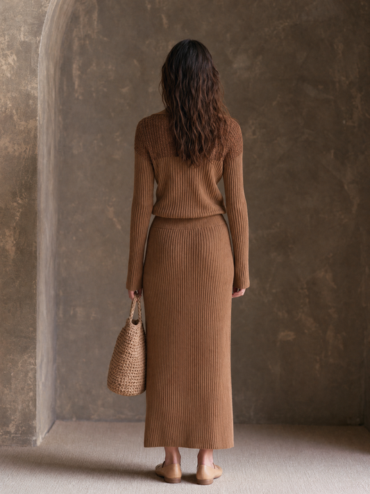 Nadia — Completo due pezzi in maglia con gonna marrone