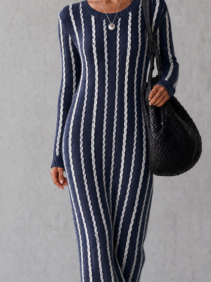 Ivetta — Abito lungo in maglia con girocollo blu navy e bianco