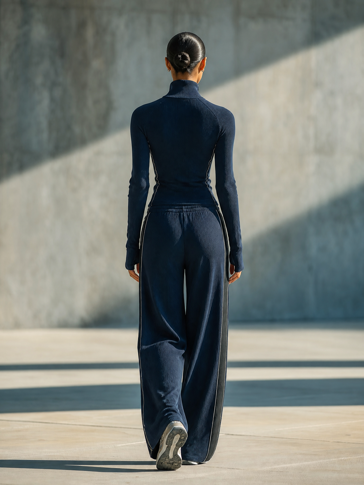 Luciana — Completo due pezzi in maglia a coste blu navy