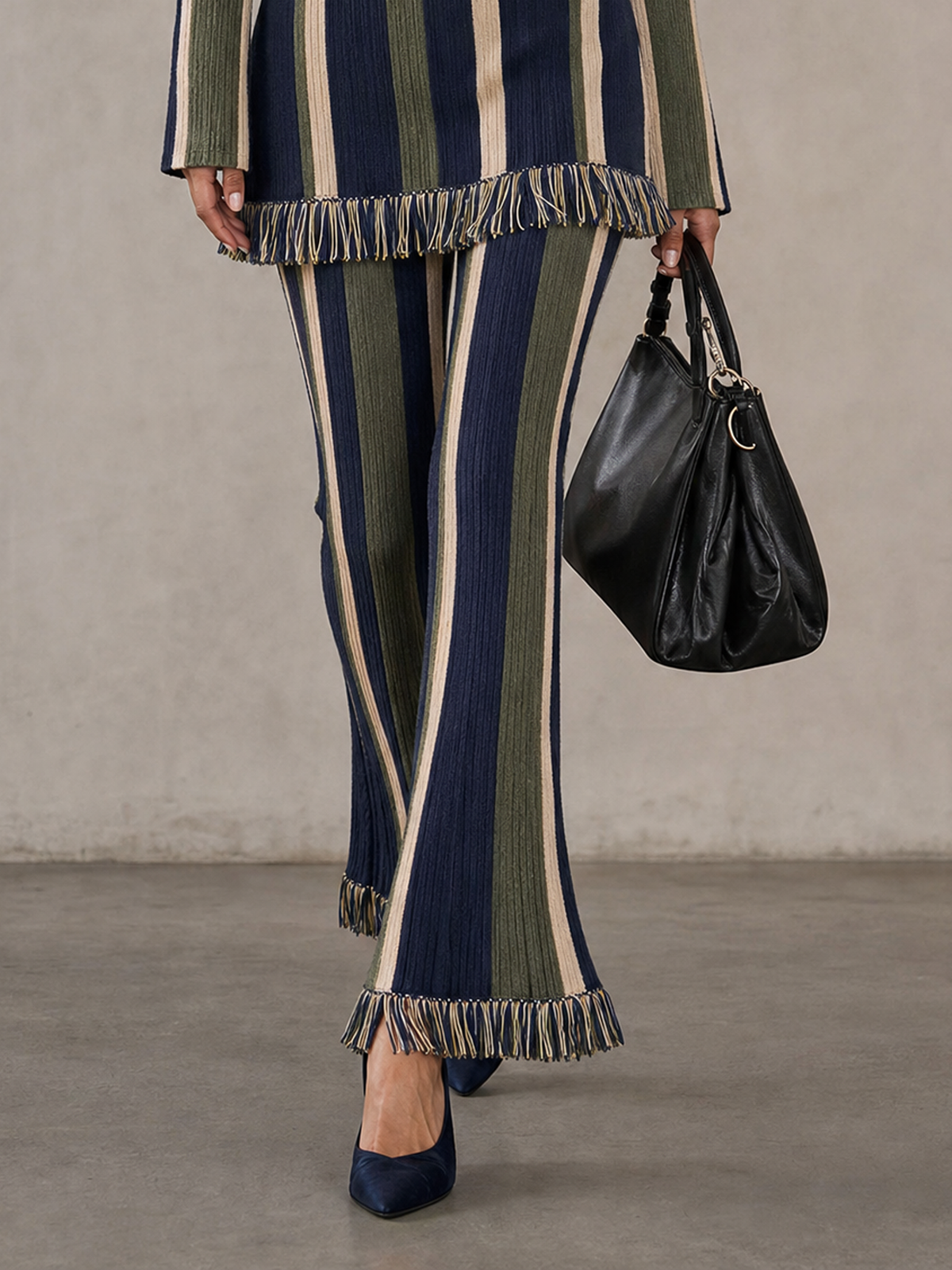 Melania — Completo due pezzi in maglia con pantaloni blu navy