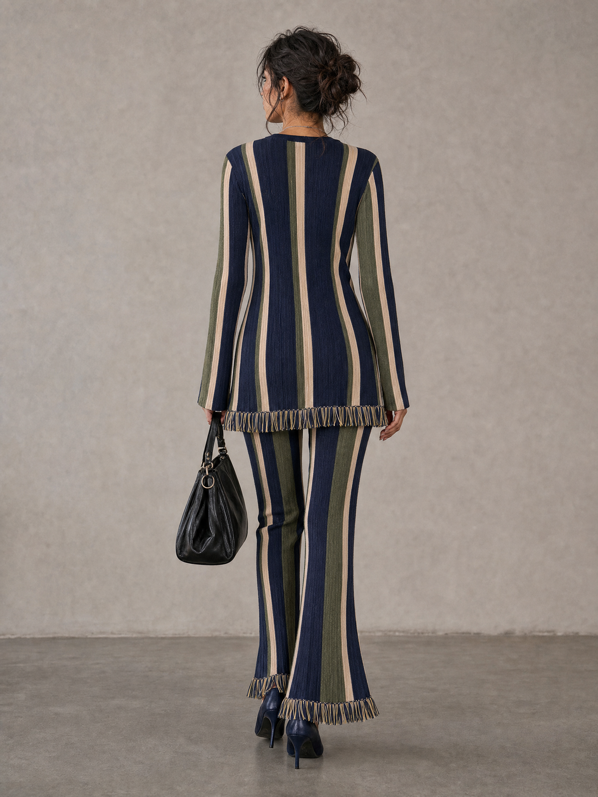 Melania — Completo due pezzi in maglia con pantaloni blu navy