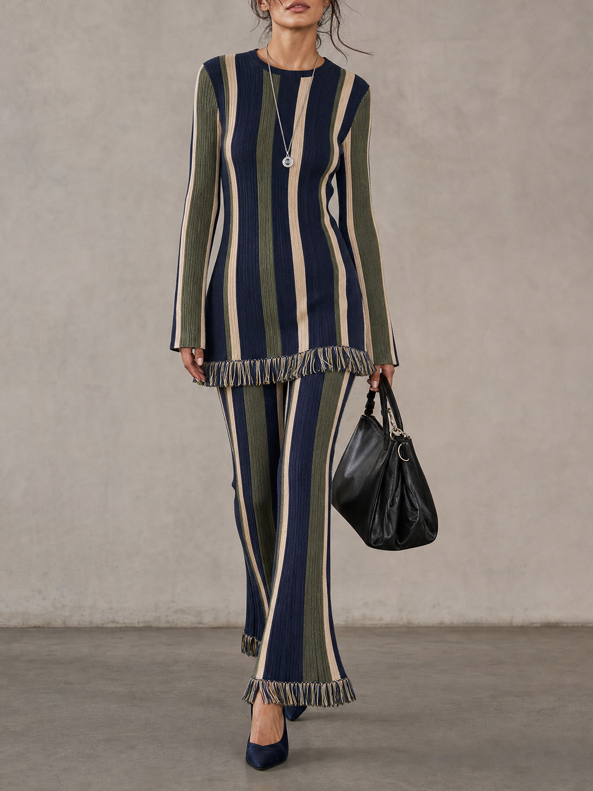 Melania — Completo due pezzi in maglia con pantaloni blu navy