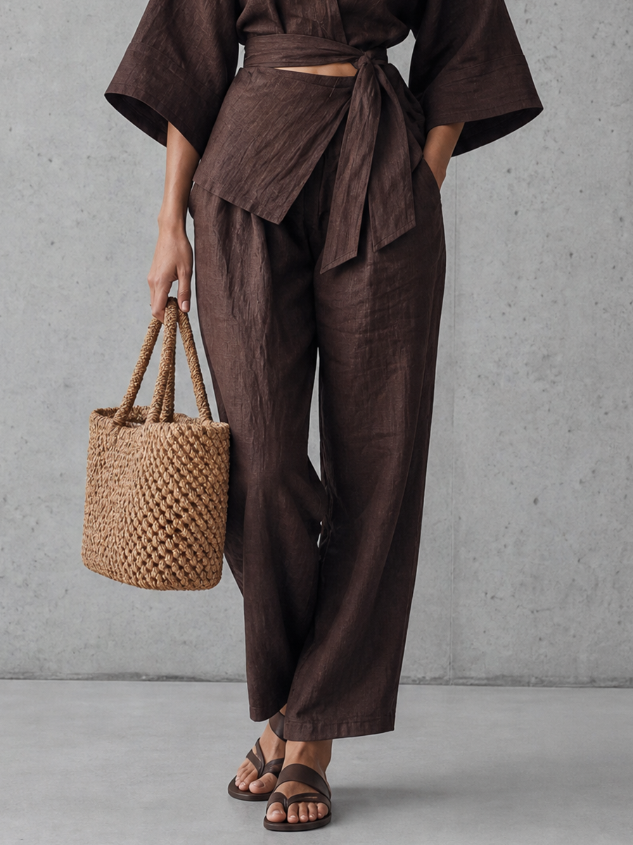 Sabina — Completo due pezzi in lino con pantaloni a gamba larga marrone