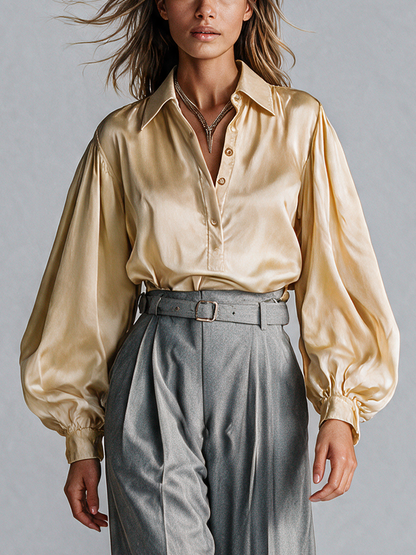 Ilda — Camicia in raso con maniche svasate