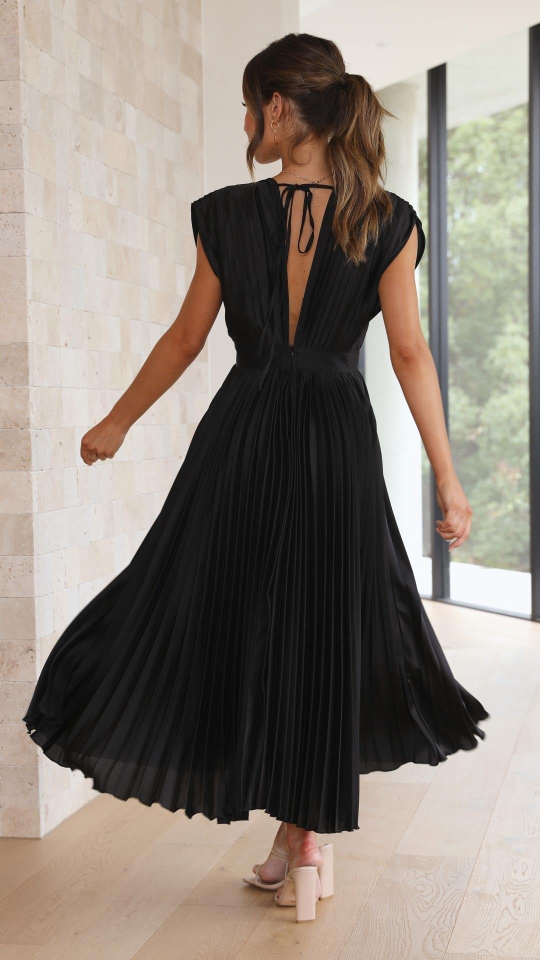 Edda — Abito midi in raso con scollo a V