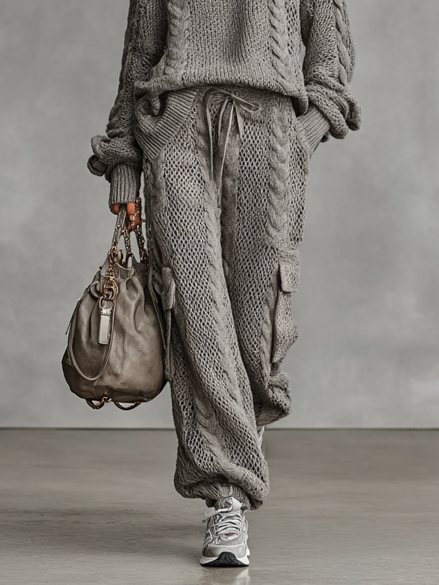 Aurelia — Completo due pezzi in maglia con pantaloni cargo