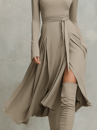 Crescenza — Abito midi in maglia con collo alto beige