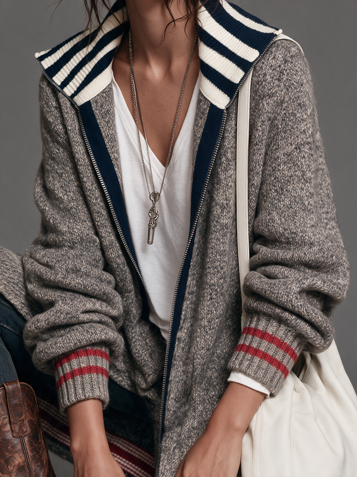Adelina — Cardigan color block con zip