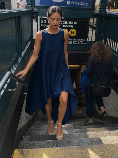 Attilia — Abito midi in lino con girocollo bianco